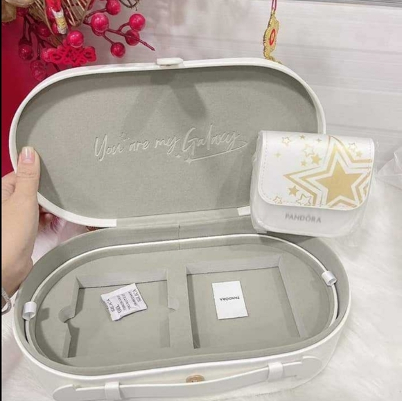 Pandora jewelry carry case - Picture 5 of 5